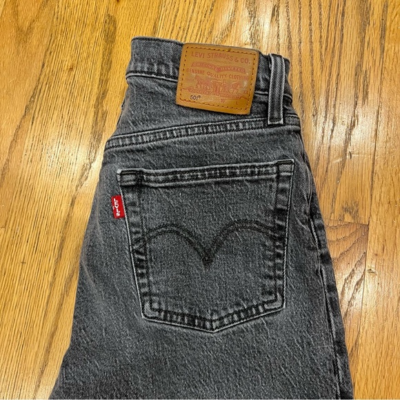 Levi 501 - Picture 2 of 4